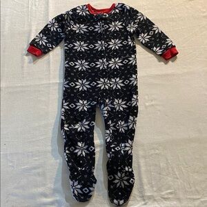 Macy’s Snowflake Kids One Piece Footie Pajama - Black, White and Red 2T/3T
